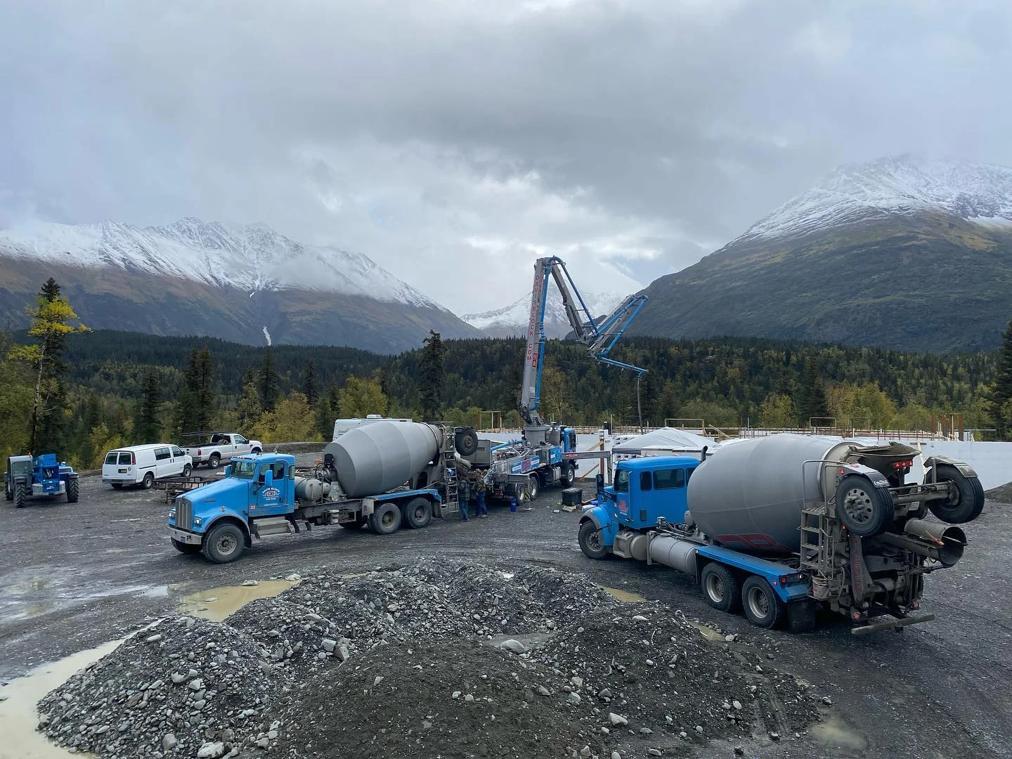 Davis Block fleet at fall mountain job site